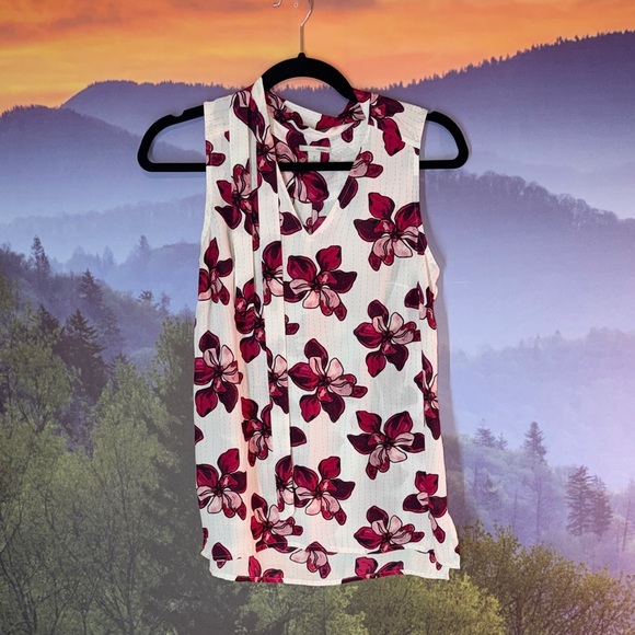 Halogen Tops - Halogen Floral Sleeveless Blouse - White and Red
